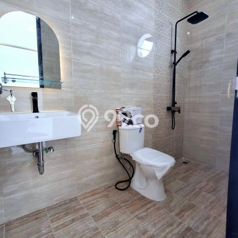 Hunian Cantik Minimalis Lb 200m2 di Cinere, Depok Hunian Cantik Minimalis Lb 200m2 di Cinere, Depok
