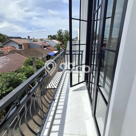 Hunian Cantik Minimalis Lb 200m2 di Cinere, Depok Hunian Cantik Minimalis Lb 200m2 di Cinere, Depok