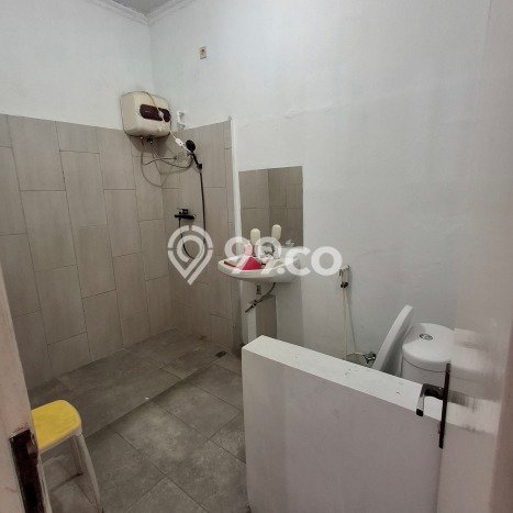 For Sale Rumah 4 Kamar Lokasi Ideal Nyaman dan Strategis di Ciputat For Sale Rumah 4 Kamar Lokasi Ideal Nyaman dan Strategis di Ciputat
