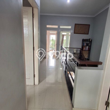 Jual Rumah Strategis Bagus Punya 4 KT di Cinere Depok SHM Jual Rumah Strategis Bagus Punya 4 KT di Cinere Depok SHM