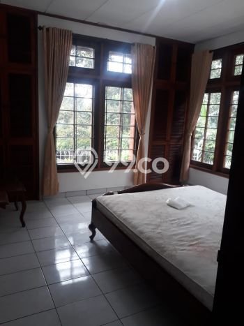 Rumah sewa siap pakai 4 Kamar Tidur di Dago, Bandung Rumah sewa siap pakai 4 Kamar Tidur di Dago, Bandung