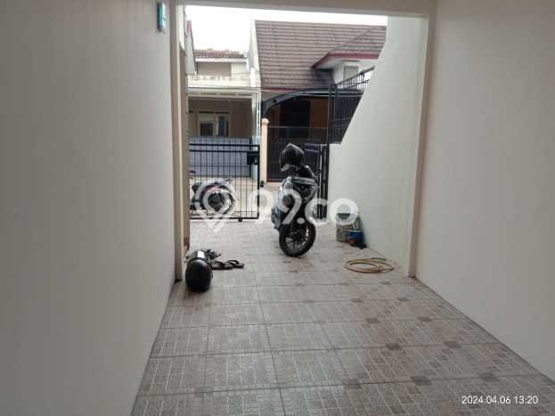 Dijual Hunian Rumah Terawat 5 Kamar di Buah Batu, Bandung Dijual Hunian Rumah Terawat 5 Kamar di Buah Batu, Bandung
