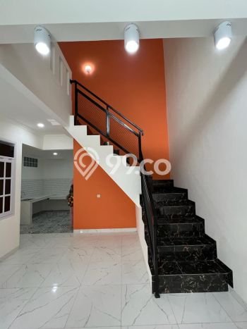 For Sale Rumah 4 Kamar Lokasi Strategis Bagus dan Strategis di Antapani For Sale Rumah 4 Kamar Lokasi Strategis Bagus dan Strategis di Antapani