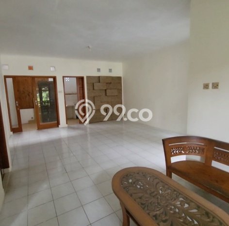 Lokasi strategis! Rumah siap huni disewakan di Mandalajati LB 100m2 Lokasi strategis! Rumah siap huni disewakan di Mandalajati LB 100m2