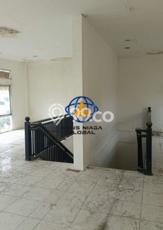 Ruko disewakan di Cipayung Jakarta Timur dengan luas bangunan 288m2 Ruko disewakan di Cipayung Jakarta Timur dengan luas bangunan 288m2