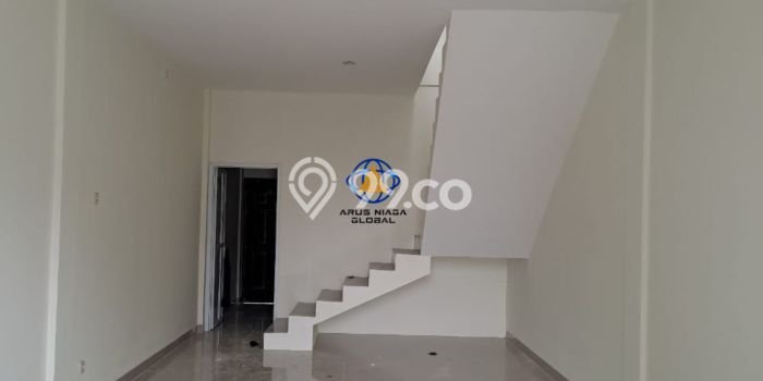 Ruko Disewakan di Area Ramai Tapos, Depok Ruko Disewakan di Area Ramai Tapos, Depok