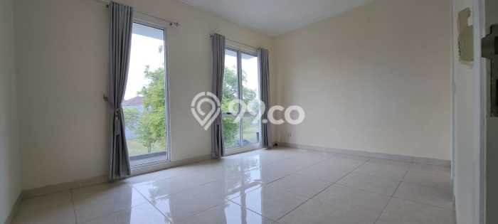 NEW LISTING! Rumah di BSD City, Siap Huni, 4 KT, Akses BSD City, Tangerang, Tangerang, Luas 300m² LB 275m² NEW LISTING! Rumah di BSD City, Siap Huni, 4 KT, Akses BSD City, Tangerang, Tangerang, Luas 300m² LB 275m²