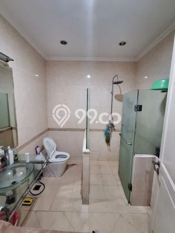 Siap Huni Hunian Elit 5 Kamar di Kelapa Gading Dekat ke Mana Pun Siap Huni Hunian Elit 5 Kamar di Kelapa Gading Dekat ke Mana Pun