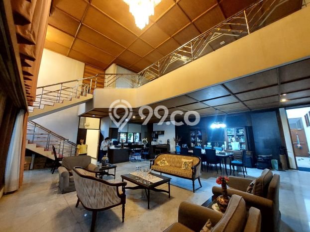 Rumah Elit Modern Tanpa Renovasi di Cipinang Jakarta Timur Rumah Elit Modern Tanpa Renovasi di Cipinang Jakarta Timur