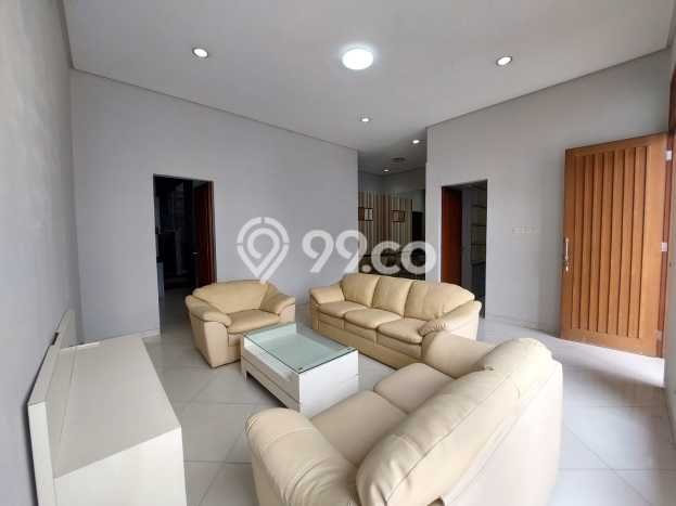 Lokasi terbaik! Rumah siap huni disewakan di Kelapa Gading LB 130m2 Lokasi terbaik! Rumah siap huni disewakan di Kelapa Gading LB 130m2