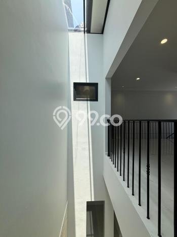 Hunian Cantik Minimalis Lb 110m2 di BSD, Tangerang Selatan Hunian Cantik Minimalis Lb 110m2 di BSD, Tangerang Selatan