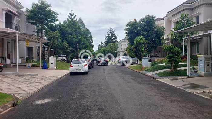 Untuk Dijual Tanah 300m2 di Gading Serpong, Tangerang Untuk Dijual Tanah 300m2 di Gading Serpong, Tangerang