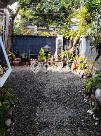 Rumah Strategis kawasan Antapani, 2 KM, Area Nyaman, Luas 200m² Bangunan 225m² Rumah Strategis kawasan Antapani, 2 KM, Area Nyaman, Luas 200m² Bangunan 225m²