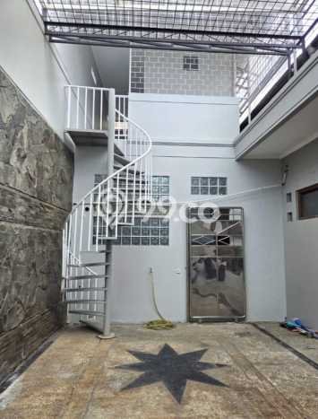 HUNIAN PILIHAN! Rumah area , LT 275m2m² Bangunan 280m2m² HUNIAN PILIHAN! Rumah area , LT 275m2m² Bangunan 280m2m²