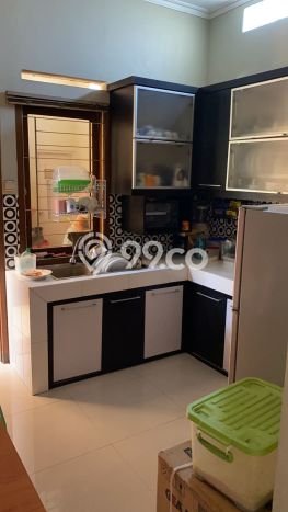 For Sale Rumah 5 Kamar Lokasi Strategis Nyaman dan Strategis di Kiaracondong For Sale Rumah 5 Kamar Lokasi Strategis Nyaman dan Strategis di Kiaracondong