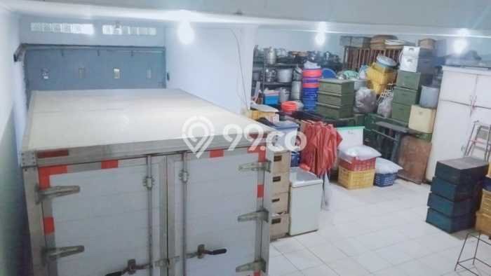 Lokasi terbaik! Rumah siap huni disewakan di Antapani LB 200m2 Lokasi terbaik! Rumah siap huni disewakan di Antapani LB 200m2
