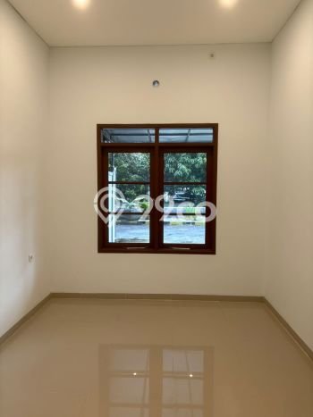 Dijual Hunian Rumah Terawat 3 KT di Taman Kopo Indah, Bandung Dijual Hunian Rumah Terawat 3 KT di Taman Kopo Indah, Bandung