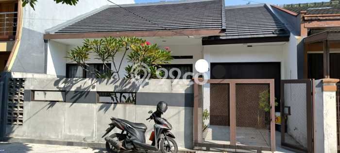 For Sale Hunian Rumah Terawat 2 KT di Taman Kopo Indah, Bandung For Sale Hunian Rumah Terawat 2 KT di Taman Kopo Indah, Bandung