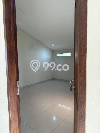 BEST CHOICE! Rumah kawasan Bojongloa Kidul, 4 KM, Dekat Sekolah, LT 223m² Bangunan 360m² BEST CHOICE! Rumah kawasan Bojongloa Kidul, 4 KM, Dekat Sekolah, LT 223m² Bangunan 360m²