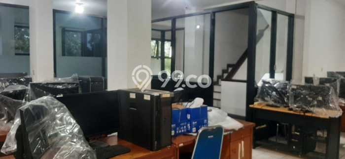 Komersial Bagus Dijual di Buah Batu Bandung Strategis Cocok untuk Kembangkan Bisnis Komersial Bagus Dijual di Buah Batu Bandung Strategis Cocok untuk Kembangkan Bisnis