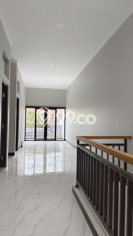 Rumah Minimalis 3 KT di Taman Kopo Indah Bandung Unfurnished Rumah Minimalis 3 KT di Taman Kopo Indah Bandung Unfurnished