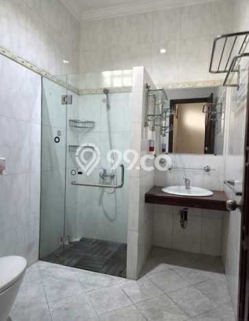 HUNIAN PILIHAN! Rumah area , LT 275m2m² Bangunan 280m2m² HUNIAN PILIHAN! Rumah area , LT 275m2m² Bangunan 280m2m²