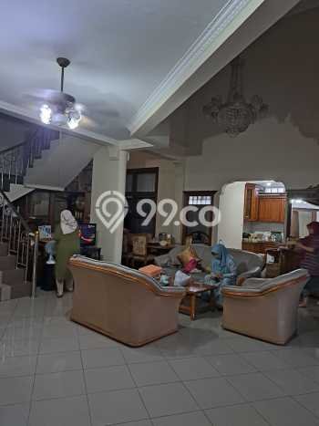 Rumah Mewah Siap Huni LT 300m2 di Astanaanyar, Bandung Rumah Mewah Siap Huni LT 300m2 di Astanaanyar, Bandung