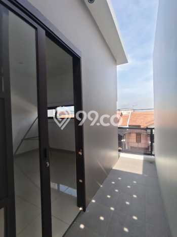 Jual Rumah Eksklusif 3 KT di Taman Kopo Indah, Bandung Jual Rumah Eksklusif 3 KT di Taman Kopo Indah, Bandung