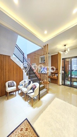 Jual Rumah Mewah Elegan Dengan View Eksklusif di Pondok Indah, Jakarta Selatan Jual Rumah Mewah Elegan Dengan View Eksklusif di Pondok Indah, Jakarta Selatan