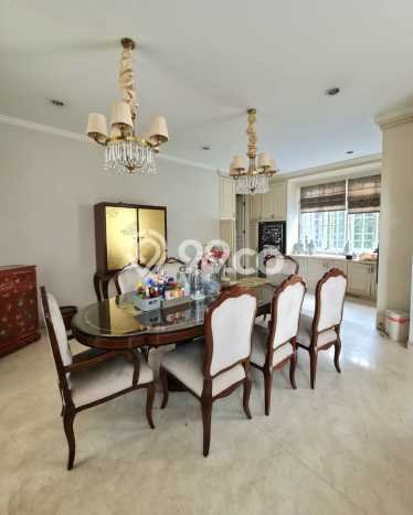 Hunian Mewah Siap Huni LT 635m2 di Kebayoran Lama, Jakarta Selatan Hunian Mewah Siap Huni LT 635m2 di Kebayoran Lama, Jakarta Selatan