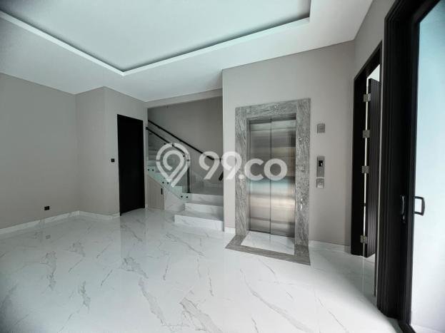 For Sale! Premium House LT 250m2 Desain Elegan di Lebak Bulus For Sale! Premium House LT 250m2 Desain Elegan di Lebak Bulus