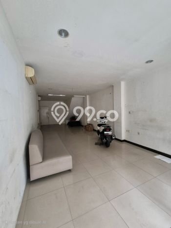 Ruko Dijual di Jakarta Selatan LT 72m2 & LB 250m2 Lokasi Terbaik! Ruko Dijual di Jakarta Selatan LT 72m2 & LB 250m2 Lokasi Terbaik!