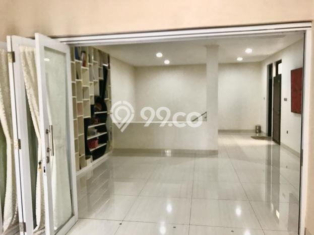 Hunian Mewah LB 220m2 Siap Pakai Desain Elegan di Pondok Indah, Jakarta Selatan Hunian Mewah LB 220m2 Siap Pakai Desain Elegan di Pondok Indah, Jakarta Selatan