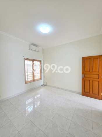 Rumah Kontrakan Jakarta Selatan LT 198m2 LB 250m2 Kawasan Pondok Indah Rumah Kontrakan Jakarta Selatan LT 198m2 LB 250m2 Kawasan Pondok Indah