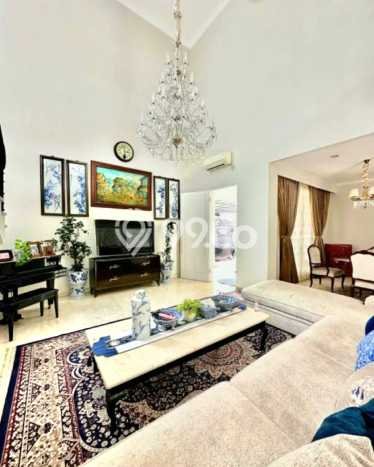 Hunian Mewah Siap Huni LT 635m2 di Kebayoran Lama, Jakarta Selatan Hunian Mewah Siap Huni LT 635m2 di Kebayoran Lama, Jakarta Selatan