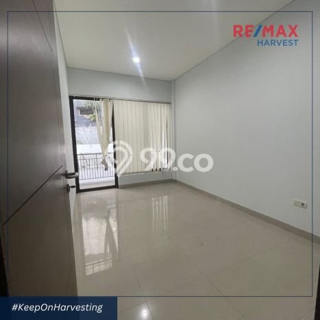 Rumah Elit Modern Tanpa Renovasi di Bandung Kota Bandung Rumah Elit Modern Tanpa Renovasi di Bandung Kota Bandung