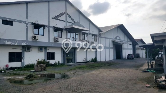 FOR SALE! Gudang di Cerme Gresik, LT 7085m2, LB 4200m2 FOR SALE! Gudang di Cerme Gresik, LT 7085m2, LB 4200m2