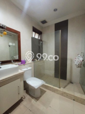 Disewakan! Rumah 4 Kamar Tidur &
3 Kamar Mandi di Pondok Indah, Jakarta Selatan Disewakan! Rumah 4 Kamar Tidur &
3 Kamar Mandi di Pondok Indah, Jakarta Selatan