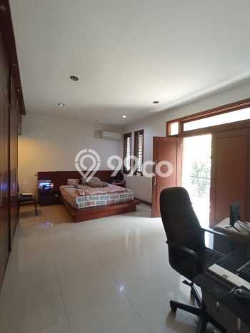 Dijual Rumah Luas Elegan Dengan View Eksklusif di Bintaro, Tangerang Selatan Dijual Rumah Luas Elegan Dengan View Eksklusif di Bintaro, Tangerang Selatan