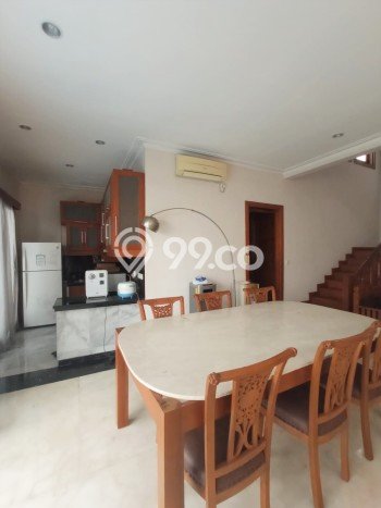 Disewakan! Rumah 4 Kamar Tidur &
3 Kamar Mandi di Pondok Indah, Jakarta Selatan Disewakan! Rumah 4 Kamar Tidur &
3 Kamar Mandi di Pondok Indah, Jakarta Selatan