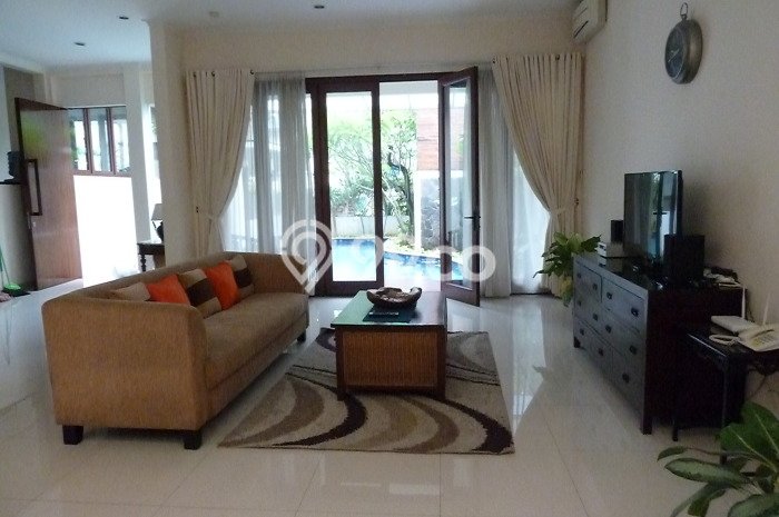 Disewakan! Rumah 4 Kamar Tidur &
4 Kamar Mandi di Ampera, Jakarta Selatan Disewakan! Rumah 4 Kamar Tidur &
4 Kamar Mandi di Ampera, Jakarta Selatan