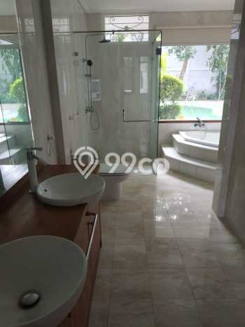 Jual Rumah Mewah Megah Dengan View Eksklusif di Kemang, Jakarta Selatan Jual Rumah Mewah Megah Dengan View Eksklusif di Kemang, Jakarta Selatan