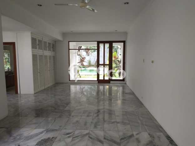 Disewakan Rumah Strategis LT 1146m2 / LB 600m2 di Kemang, Jakarta Selatan Disewakan Rumah Strategis LT 1146m2 / LB 600m2 di Kemang, Jakarta Selatan