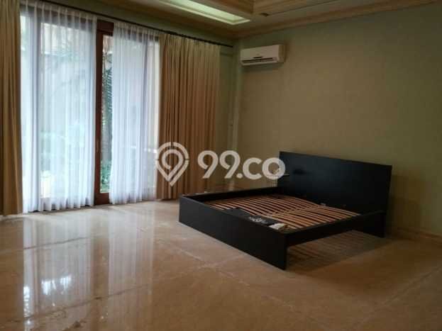 Hunian Kondisi Baik Disewakan di Pondok Indah, Jakarta Selatan LT 650m2, LB 780m2 Hunian Kondisi Baik Disewakan di Pondok Indah, Jakarta Selatan LT 650m2, LB 780m2
