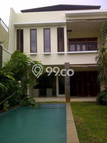 Hunian Modern dengan LT 500m2 & LB 480m2 Dikontrakkan di Kemang Hunian Modern dengan LT 500m2 & LB 480m2 Dikontrakkan di Kemang