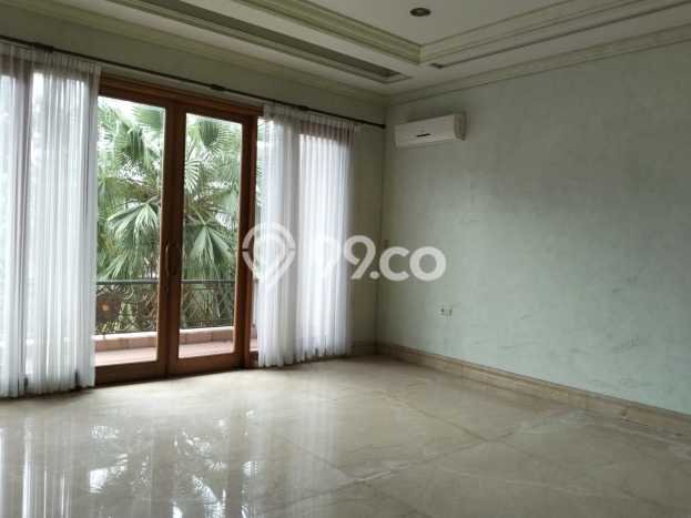 Hunian Kondisi Baik Disewakan di Pondok Indah, Jakarta Selatan LT 650m2, LB 780m2 Hunian Kondisi Baik Disewakan di Pondok Indah, Jakarta Selatan LT 650m2, LB 780m2
