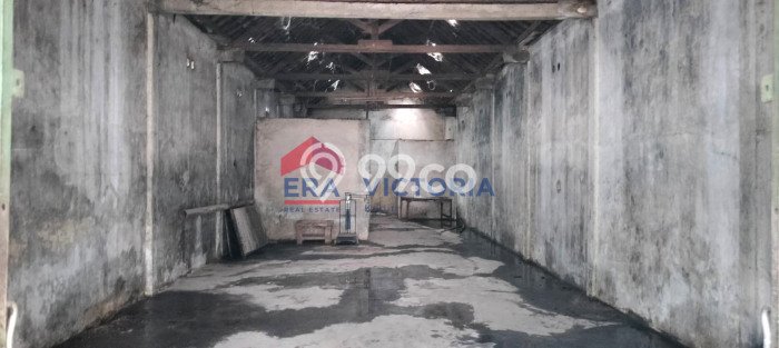 Disewakan Gudang komersial di Ngasem luas bangunan 171m2 Disewakan Gudang komersial di Ngasem luas bangunan 171m2