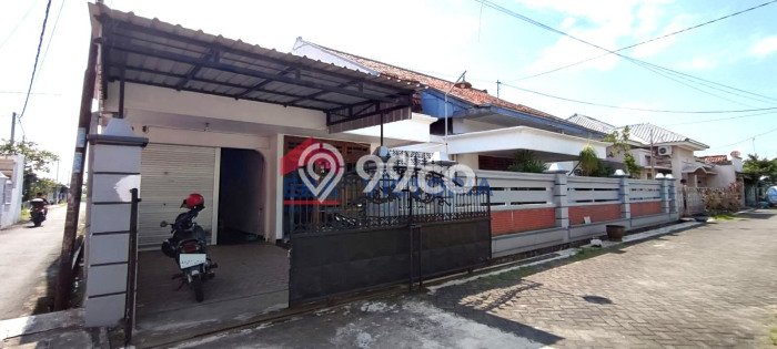 Siap Huni Rumah Mewah 4 Kamar di Ngasem Dekat ke Mana Pun Siap Huni Rumah Mewah 4 Kamar di Ngasem Dekat ke Mana Pun