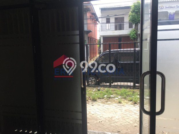 Unit Ruko Disewa Lokasi Mojoroto, Kediri Spesifikasi Luas Bangunan 180m2 Unit Ruko Disewa Lokasi Mojoroto, Kediri Spesifikasi Luas Bangunan 180m2
