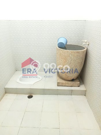 Unit Kost Dijual di Kepanjenkidul dengan 20 Kamar Tidur & Luas Bangunan 1000m2 Unit Kost Dijual di Kepanjenkidul dengan 20 Kamar Tidur & Luas Bangunan 1000m2